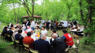 Gazzeli öğrenciler piknikte buluştu
