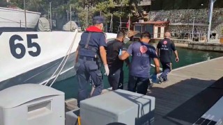 Gezi teknesinde yaralanan vatandaşa tıbbi tahliye