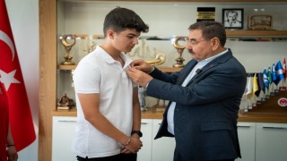 Gölbaşı Belediye Başkanı Odabaşı, ilçeyi temsil eden genç sporcuları ağırladı