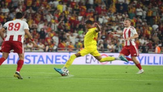 Göztepe, hazırlık maçlarında göz doldurdu