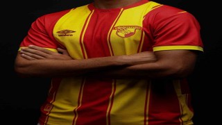 Göztepe, yeni sezon formalarını tanıttı