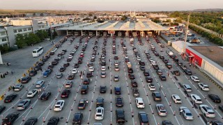 Gurbetçilerin binlerce kilometrelik sıla yolculuğu Kapıkulede son buluyor