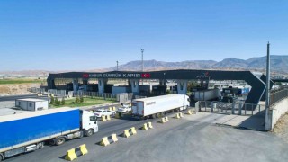 Haburda dev kaçakçılık operasyonu: 122 milyon TLlik kaçak telefon ele geçirildi