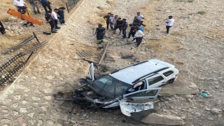 Hafif ticari araç şarampole yuvarlandı: 1 yaralı