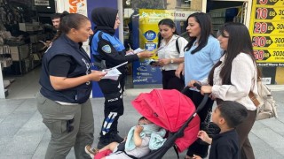 Hakkari polisi vatandaşları bilgilendirmeye devam ediyor