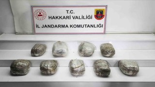 Hakkaride 14 kilo skunk maddesi ele geçirildi