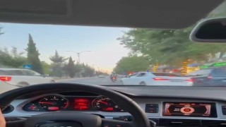 Hatalı geçiş yapan sürücü zor toparladı, kazaya ramak kaldı