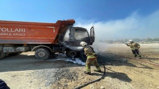 Hatayda ağır tonajlı kamyonda çıkan yangın söndürüldü