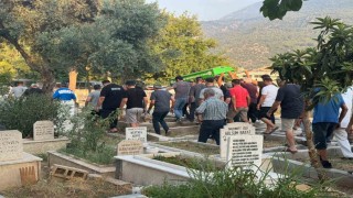 Havuza düşerek ölen minik Asil Kemal gözyaşlarıyla son yolculuğuna uğurlandı