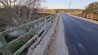 Her araç geçtiğinde beşik gibi sallanıyor