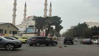 Iğdırda etkili olan fırtına hayatı olumsuz etkiledi