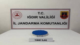 Iğdırda kaçak sigara ve botoks operasyonu: 4 gözaltı
