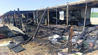 İki iş yeri yanarak kullanılamaz hale geldi