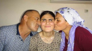 İlkokul mezunu annesi çalıştırdı, görme engelli kızı üniversiteyi kazandı