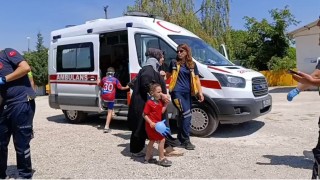 İnşaat alanına uçan triportördeki 2si çocuk 4 kişi yaralandı