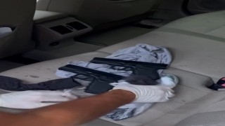 Ispartada durdurulan bir araçta 3 ruhsatsız tabanca ele geçirildi