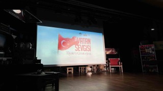 İstanbulda TÜRGEVin Vatan Sevgisi tiyatro oyunu izleyiciyle buluştu