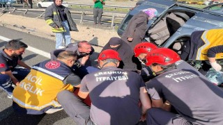 İtfaiye araçta sıkışan 5 kişiyi çıkardı