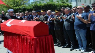 İzmir, Şehit Üsteğmen Ege Akarı dualarla son yolculuğuna uğurladı