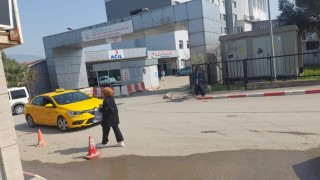 İzmirde gıda zehirlenmesi şüphesiyle hastanelere başvuran işçilerin tamamı taburcu edildi