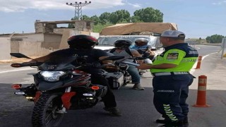 Jandarma ekipleri Ağrıda 1645 kişiyi sorguladı, 21 araca ceza yazıldı