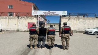 Jandarma ekiplerince bir ayda arama kaydı bulunan 100 şahıs yakalandı