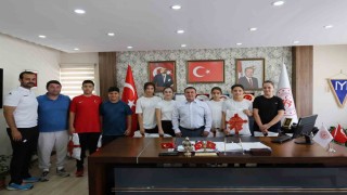 Judonun yıldızları başarılarını İl Müdürü Demiri ile paylaştı