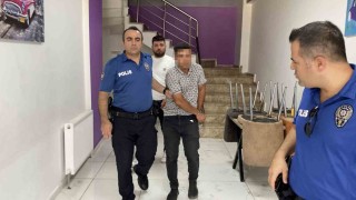 Kadını telefonla rahatsız eden şüpheli kendini lokantanın tuvaletine kilitledi
