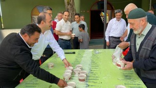 Kadirli Kaymakamı ve Eşi, Maksutoğlu Yaylası'nda Aşure Etkinliğine Katıldı