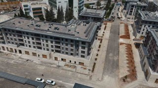 Kahramanmaraşta deprem konutları yükseliyor, şehir merkezi yeniden ayağa kalkıyor