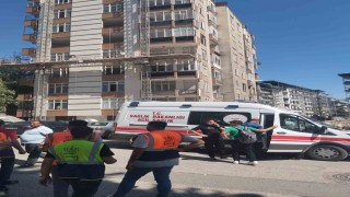 Kahramanmaraşta inşaattan atılan molozlar çocukların üzerine düştü: 3 yaralı