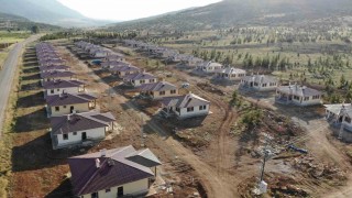 Kahramanmaraşta köy afet konutlarının yapımında sona gelindi