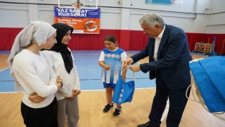 Kahta Belediyesi yaz spor okullarında basketbol ve voleybol heyecanı sürüyor