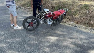 Kamyona çarpan motosikletli yaralandı