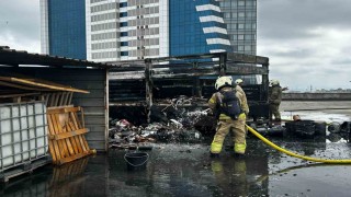 Kamyonette çıkan yangın Tesla araca sıçradı, dün aldığı otomobil zarar gördü