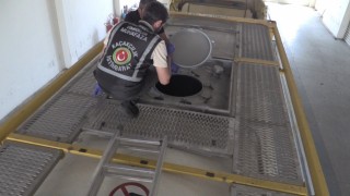 Kapıkulede boş tankerden 10 bine yakın kaçak elektronik sigara çıktı