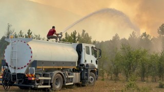 Karabükte 54. saatine giren orman yangını sürüyor: Davutlar köyü boşaltıldı