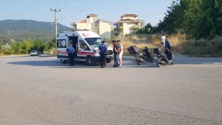 Karabükte motosiklet devrildi: 2 yaralı