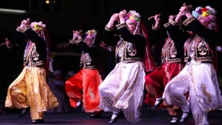 Karagöz Halkdansları Topluluğundan Üsküpte gururlandıran birincilik