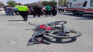 Karapınarda motosiklet ile kamyonet çarpıştı: 1 yaralı