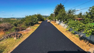 Karasuda bir mahallenin ulaşım hattı daha yenilendi