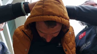 Kardeşini öldürüp cezaevinden çıktıktan sonra karısını da öldüren kocanın yargılanmasına başlandı