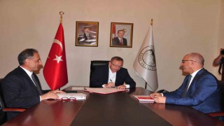 Karsta 221 çiftçiye 21 bin koyun desteği verildi