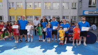 Kartal Belediyesi Yaz Spor Okulunun ilk dönem öğrencileri sertifikalarını aldı