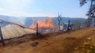 Kastamonuda ev yangını