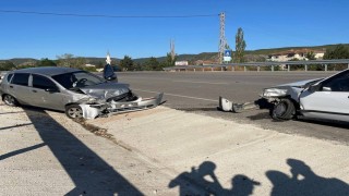 Kastamonuda iki otomobil çarpıştı: 1 yaralı