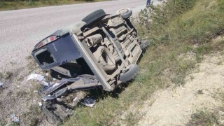 Kastamonuda mucura kapılan araç şarampolde takla attı: 2 yaralı