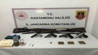 Kastamonuda silah kaçakçılarına yönelik jandarmadan operasyon: 4 gözaltı