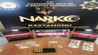 Kastamonuda uyuşturucu etkisi altında araç kullanan sürücü gözaltına alındı