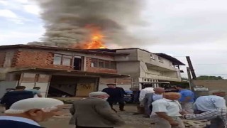 Kastamonuda yıldırım düşen evde yangın çıktı